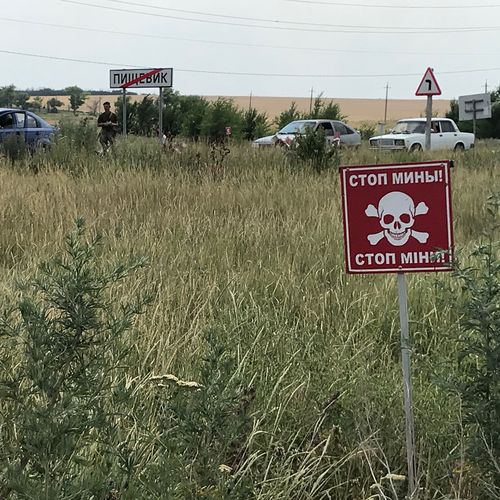 Minenwarnschild im Donbass. Foto: Privat