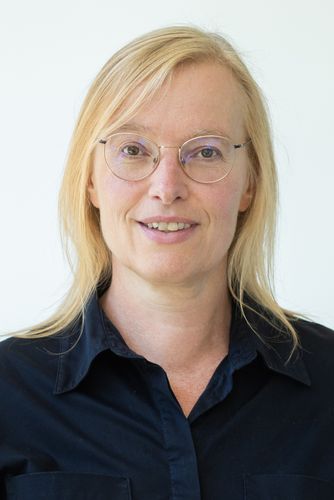 Prof. Dr. Anja Hilbert.