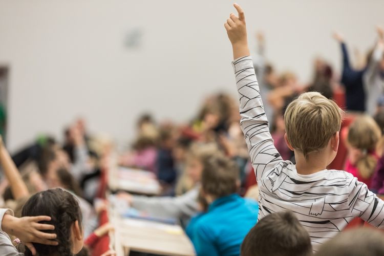 Die Kinderuni richtet sich an Wissbegierige im Alter von 8 bis 12 Jahren.