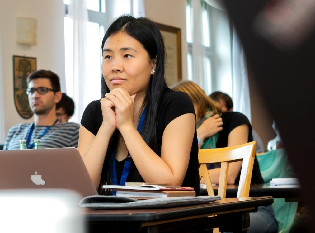 enlarge the image: Ob Anstellung, strukturiertes Promotionsprogramm oder Stipendium: Wir unterstützen Sie auf Ihrem Weg zur Promotion. Foto: Swen Reichhold