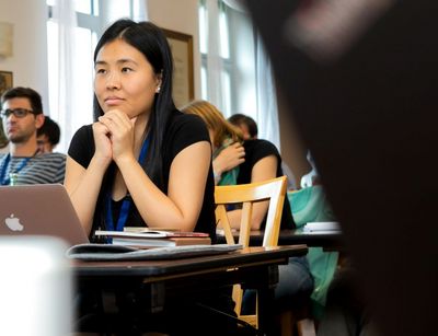 Ob Anstellung, strukturiertes Promotionsprogramm oder Stipendium: Wir unterstützen Sie auf Ihrem Weg zur Promotion. Foto: Swen Reichhold