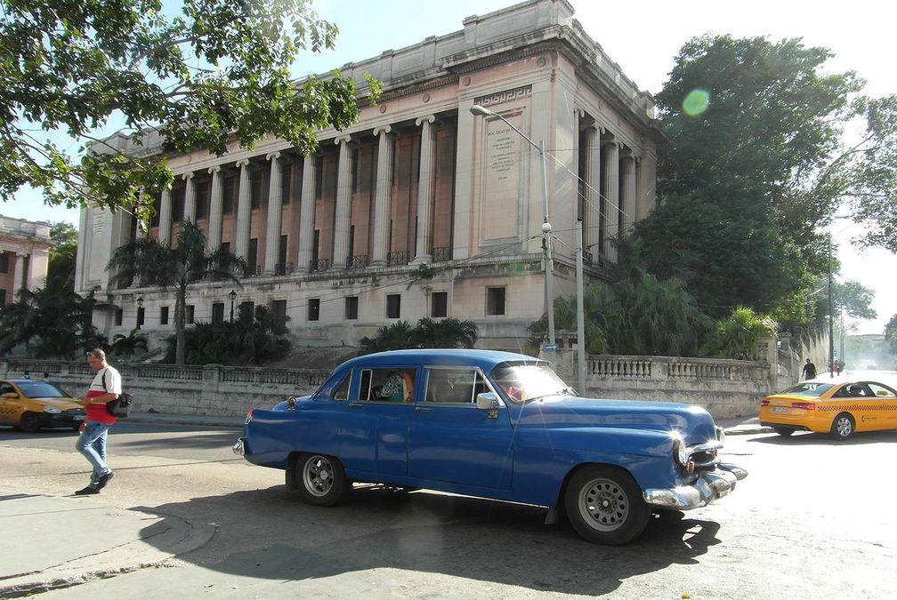 zur Vergrößerungsansicht des Bildes: Die Universidad de La Habana
