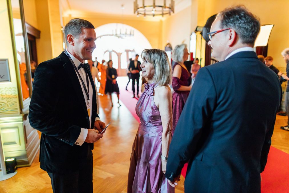 zur Vergrößerungsansicht des Bildes: Rund 420 Gäste kamen zu einem Abend voller Eleganz, Unterhaltung und akademischer Geselligkeit. Foto: Christian Hüller/Universität Leipzig