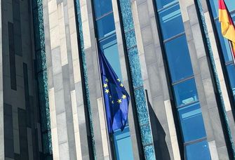 Europäische Flagge zum Europatag am Neuen Augusteum