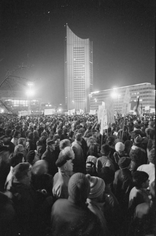 Friedliche Revolution: Montagsdemonstration auf dem Augustusplatz.