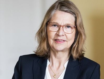 Prof. Birgit Dräger im Porträt mit Shapes