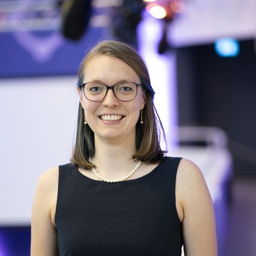 Dr. Christiane Klein bei der Verleihung des KlarText-Preises
