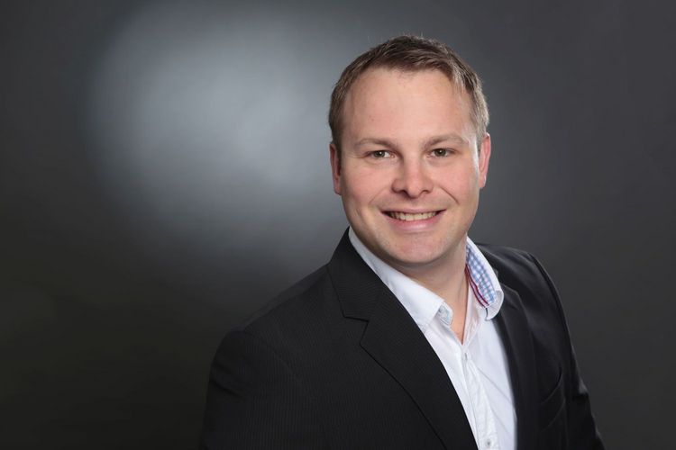 Dr. Jörg Schnauß