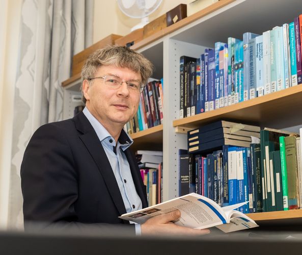 Prof. Dr. Manfred Wendisch ist Sprecher des Sonderforschungsbereichs „Arktische Klimaänderung (AC)³“.