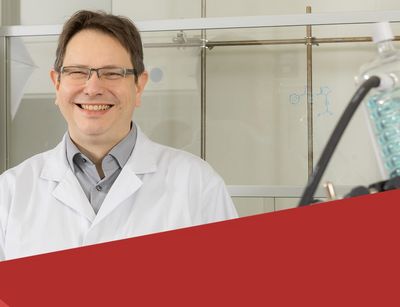 Prof. Dr. Jens Meiler im Labor