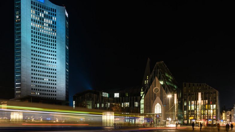Paulinum bei Nacht