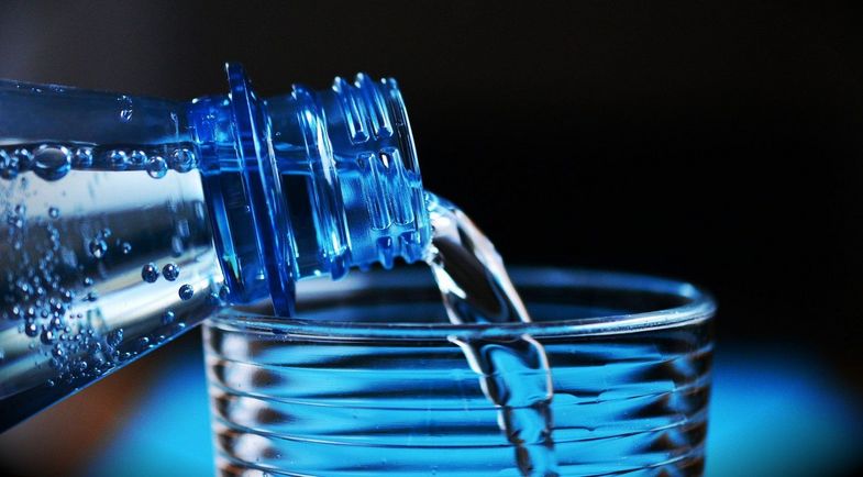 Hormonell aktive Stoffe befinden sich auch im Trinkwasser.