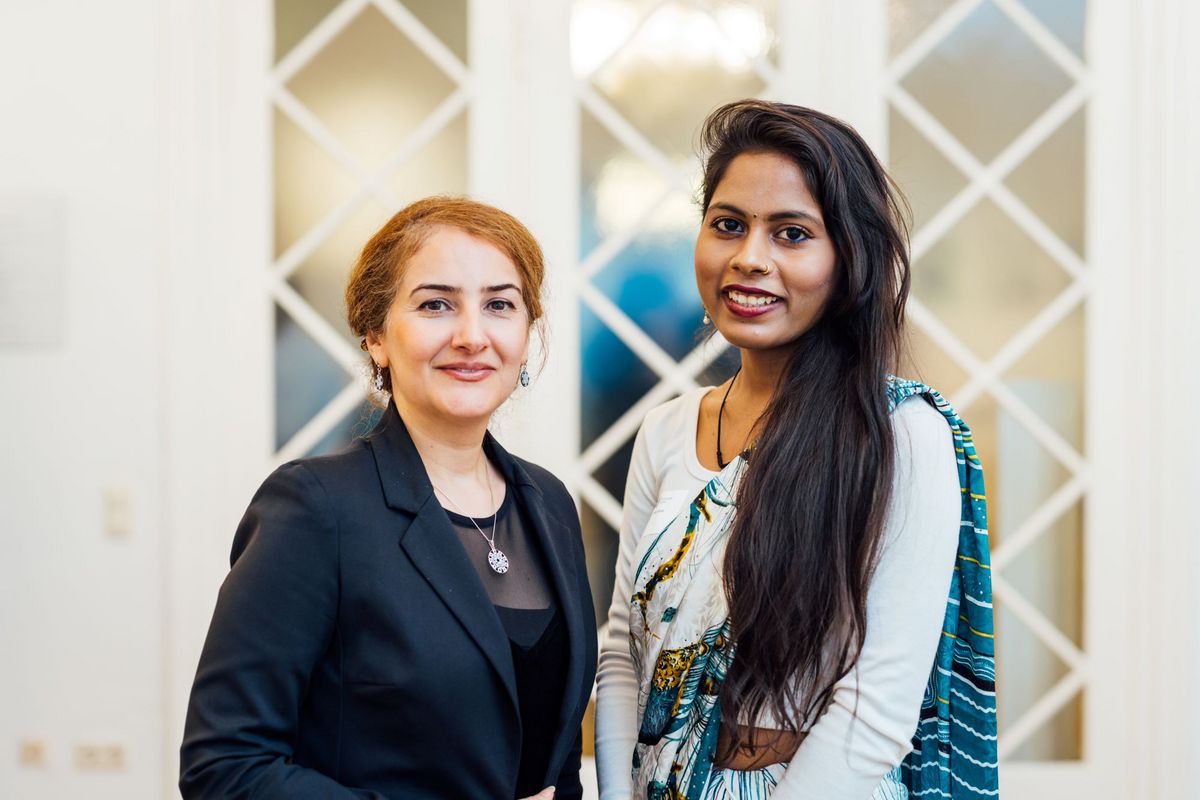 enlarge the image: Portrait of Pragati Gupta (right) and Dr. Zohreh Hosseinzadeh (left) at the Pre-Doc Award Kickoff Event 2023/24, Photo: Christian Hüller