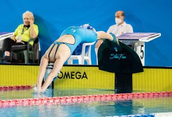 Sophie Niemann bei ihrem Finalstart über 100m beim Sprung vom Startblock