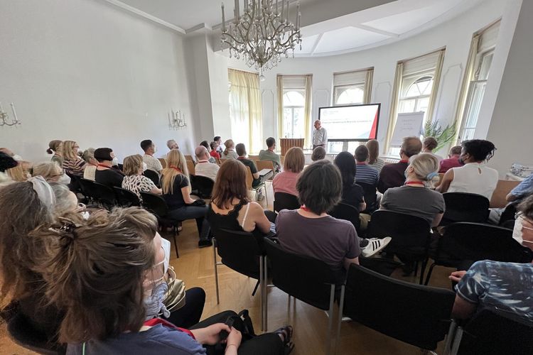 Das Erasmus+ Jahrestreffen fand dieses Jahr in der Villa Tillmanns statt. Foto: Lina Hörügel
