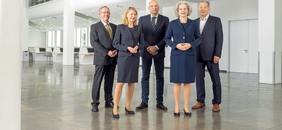 Gruppenbild der Rektoratsmitglieder im Neuen Augusteum