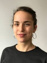 Zu sehen ist die wissenschaftliche Hilfskraft Sophia Bader
