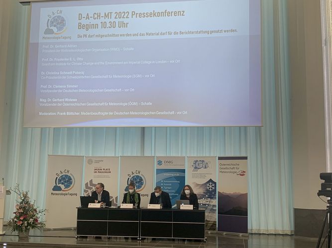 Die Pressekonferenz vor Beginn der Tagung fand hybrid statt.