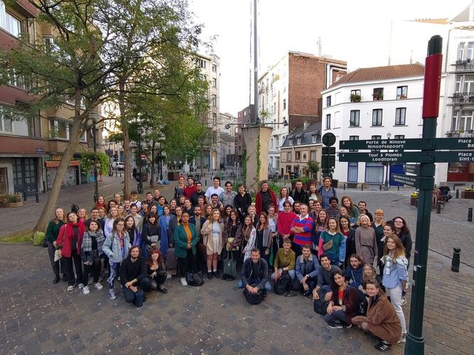 Studierende und Dozierende aus Leipzig, Göteborg und Paris beim gemeinsamen Studienaufenthalt in Brüssel im Oktober 2022