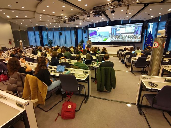 Journalismus-Studierende aus Leipzig, Göteborg und Paris besuchten im November 2023 die EU-Kommission in Brüssel.