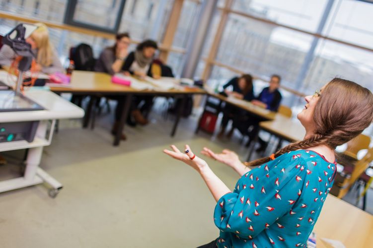 Blick von Dozentin auf Studierende im Seminar der Anglistik, Foto: Christian Hüller