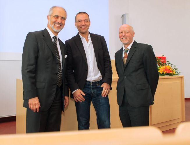 Prof. Rolf Gebhardt (re.) bei seinem Abschiedssymposium mit den Kollegen Prof. Dr. Torsten Schöneberg (Mitte) und Prof. Dr. Wolfgang Fleig (li.)