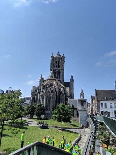 Das Bild zeigt eine Kirche in Brüssel.