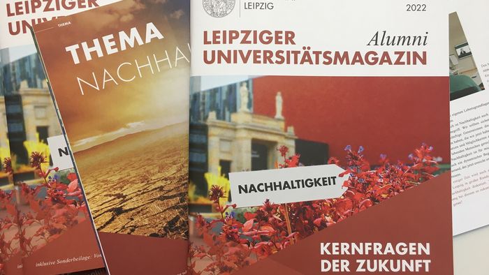 Zu sehen ist das Cover des Alumni-Magazins