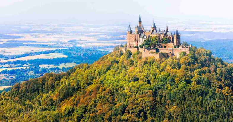 Die Burg Hohenzollern in Baden-Württemberg, Stammsitz der Fürsten von Hohenzollern