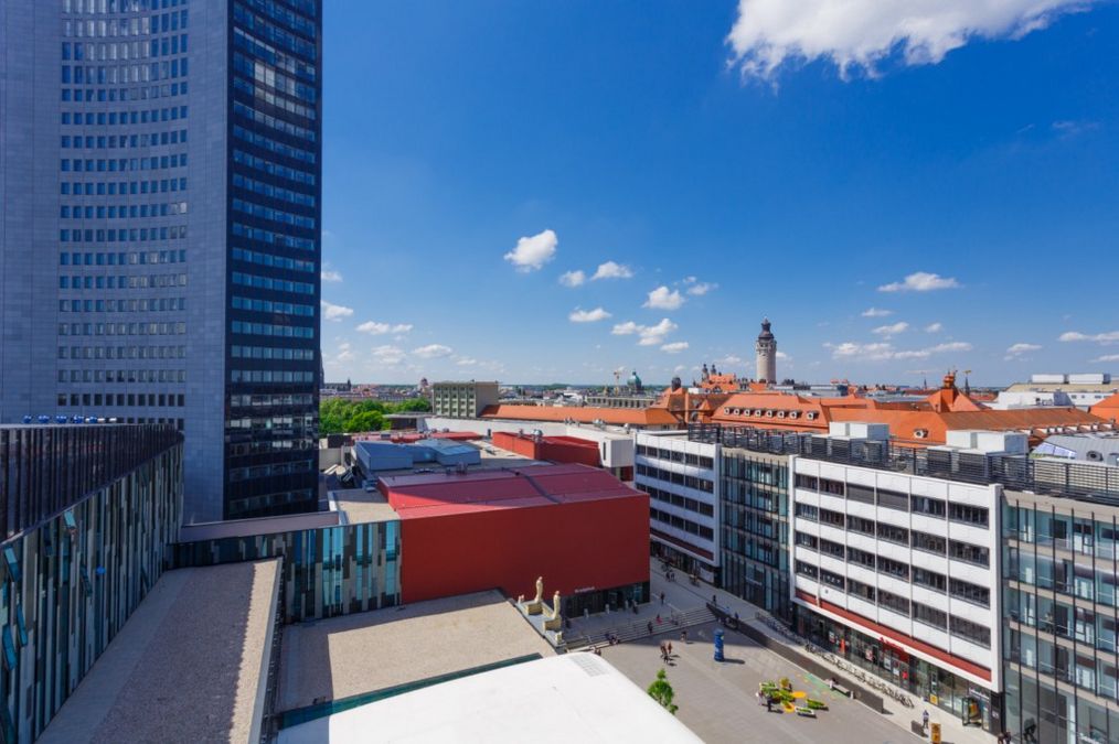 enlarge the image: Draufsicht auf den Innenhof des Campus Augustusplatz in der Innenstadt