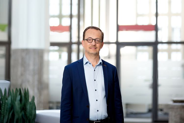 Prof. Dr. Axel Körner ist Professor für Neuere Kultur- und Ideengeschichte an der Universität Leipzig.