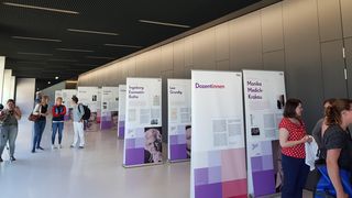 Foto der Ausstellung #herstory. Sachsen und seine Akademikerinnen.