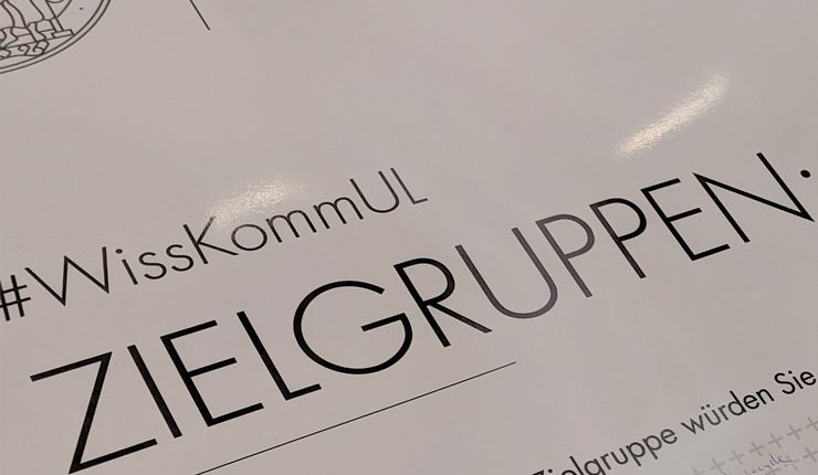 Plakat mit der Aufschrift: Zielgruppen, Für wen?