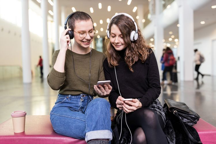 Reinhören in die Forschung an der Universität Leipzig: Der Wissenschaftspodcast „Auf einen Kaffee mit …“ ist gestartet.