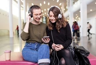 Reinhören in die Forschung an der Universität Leipzig: Der Wissenschaftspodcast „Auf einen Kaffee mit …“ ist gestartet.