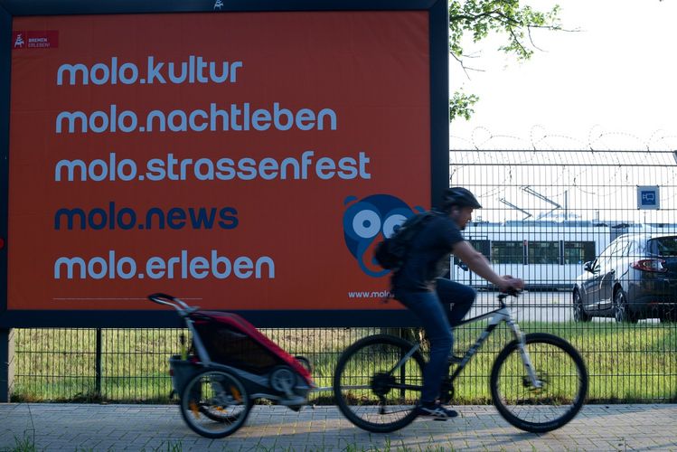 Die App wurde in Bremen und Umgebung auch auf Plakaten beworben.