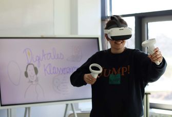Im Digitalen Klassenzimmer können Lehrende und Lernende digitale Techniken und Methoden erproben.