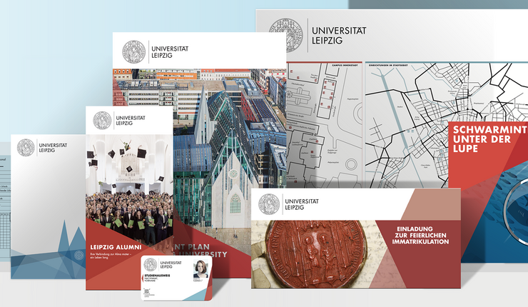 Computergrafik: Zusammenstellung von Drucksachen der Universität, wie Broschüren, Flyer, Kalender