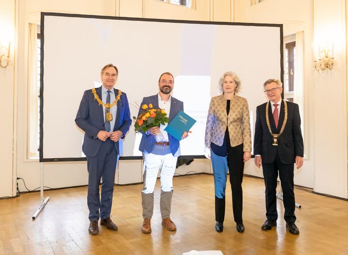 Leipzig Science and Humanities Prize 2022: Burkhard Jung, Lord Mayor of the City of Leipzig; Prof. Dr. Christian Wirth, Prize winner; Prof. Dr. Eva Inés Obergfell, Rector of Leipzig University; Prof. Dr. Hans Wiesmeth, President of the Saxon Academy of Sciences and Humanities in Leipzig; Photo: Swen Reichhold, SAW