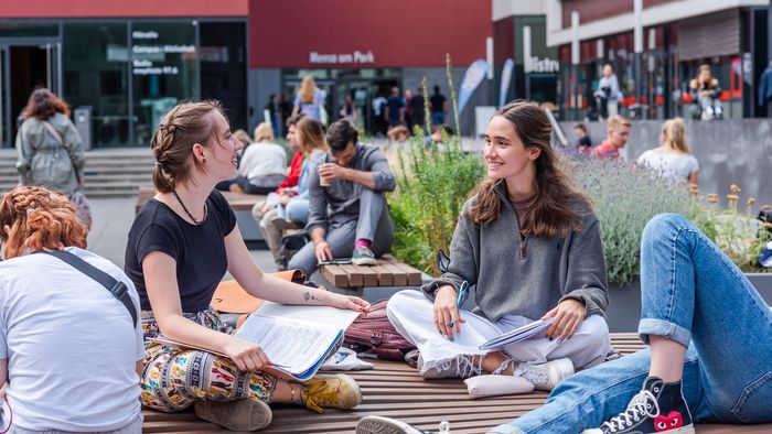 Der Studieninformationstag bietet wieder die Möglichkeit, sich ein Bild von den Studienmöglichkeiten und dem Campusleben zu machen.