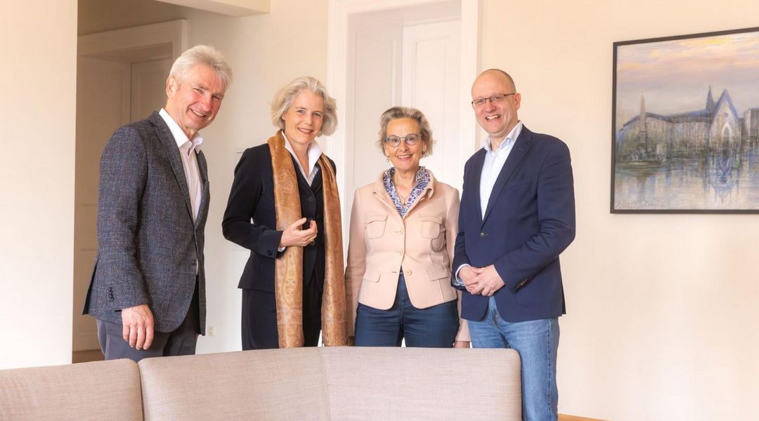 Sie freuen sich über die Gründung der "Startup Campus Alliance": v.l.n.r. Prof. Dr. Andreas Pinkwart (Direktor des Excellence Center for Innovation, Transfer and Entrepreneurship der TU Dresden), Prof. Dr. Eva Inés Obergfell (Rektorin der Universität Leipzig), Prof. Dr. Ursula M. Staudinger (Rektorin der TU Dresden) und Prof. Dr. Utz Dornberger (Vorsitzender der "Startup Campus Alliance").