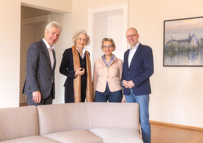 Sie freuen sich über die Gründung der "Startup Campus Alliance": v.l.n.r. Prof. Dr. Andreas Pinkwart (Direktor des Excellence Center for Innovation, Transfer and Entrepreneurship der TU Dresden), Prof. Dr. Eva Inés Obergfell (Rektorin der Universität Leipzig), Prof. Dr. Ursula M. Staudinger (Rektorin der TU Dresden) und Prof. Dr. Utz Dornberger (Vorsitzender der "Startup Campus Alliance").
