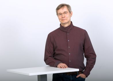 Auf dem Bild ist Prof. Dr. Dirk van Laak zu sehen.