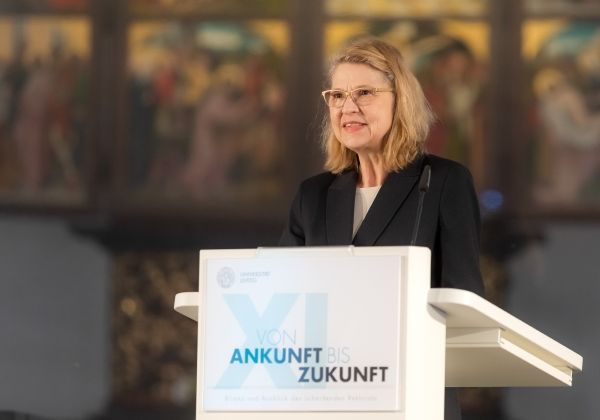Kanzlerin Birgit Dräger bei ihrer Rede 