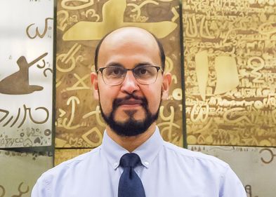 Dr. Hatem Elliesie vertritt die Professur für Islamisches Recht am Orientalischen Institut der Universität Leipzig und ist zugleich Gruppenleiter am Max-Planck-Institut für ethnologische Forschung in Halle/Saale. Dr. Hatem Elliesie vertritt die Professur für Islamisches Recht am Orientalischen Institut der Universität Leipzig und ist zugleich Gruppenleiter am Max-Planck-Institut für ethnologische Forschung in Halle/Saale.