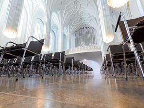 Chairs in the Paulinum.