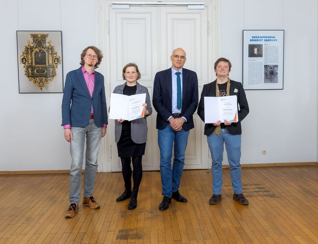 Das Bild zeigt die Geförderten des Programms „Wissenschaft trifft…“ mit Prorektor Eilers.
