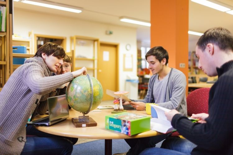 Lehramtsstudierende der Universität Leipzig in der Lernwerkstatt.