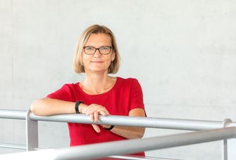 Das Bild zeigt Prof. Dr. Gabriele Pisarz-Ramirez.