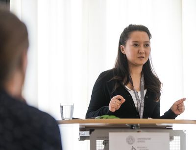 Foto einer Promovierenden der Universität Leipzig anlässlich des Pre-Doc-Awards 2018 (aufgenommen von Christian Hüller)